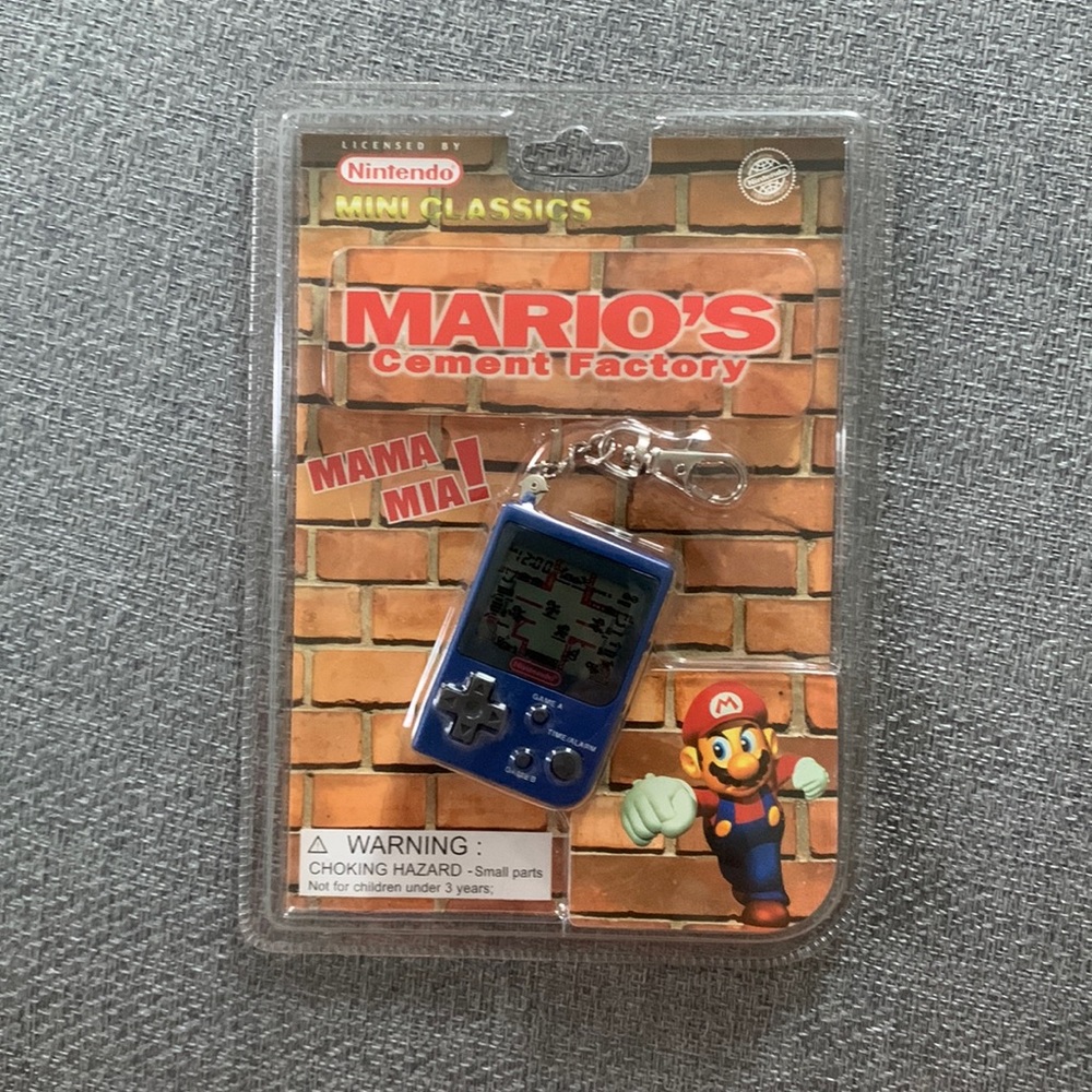 Nintendo Mini Classics Mario’s Cement Factory Vintage keychain game